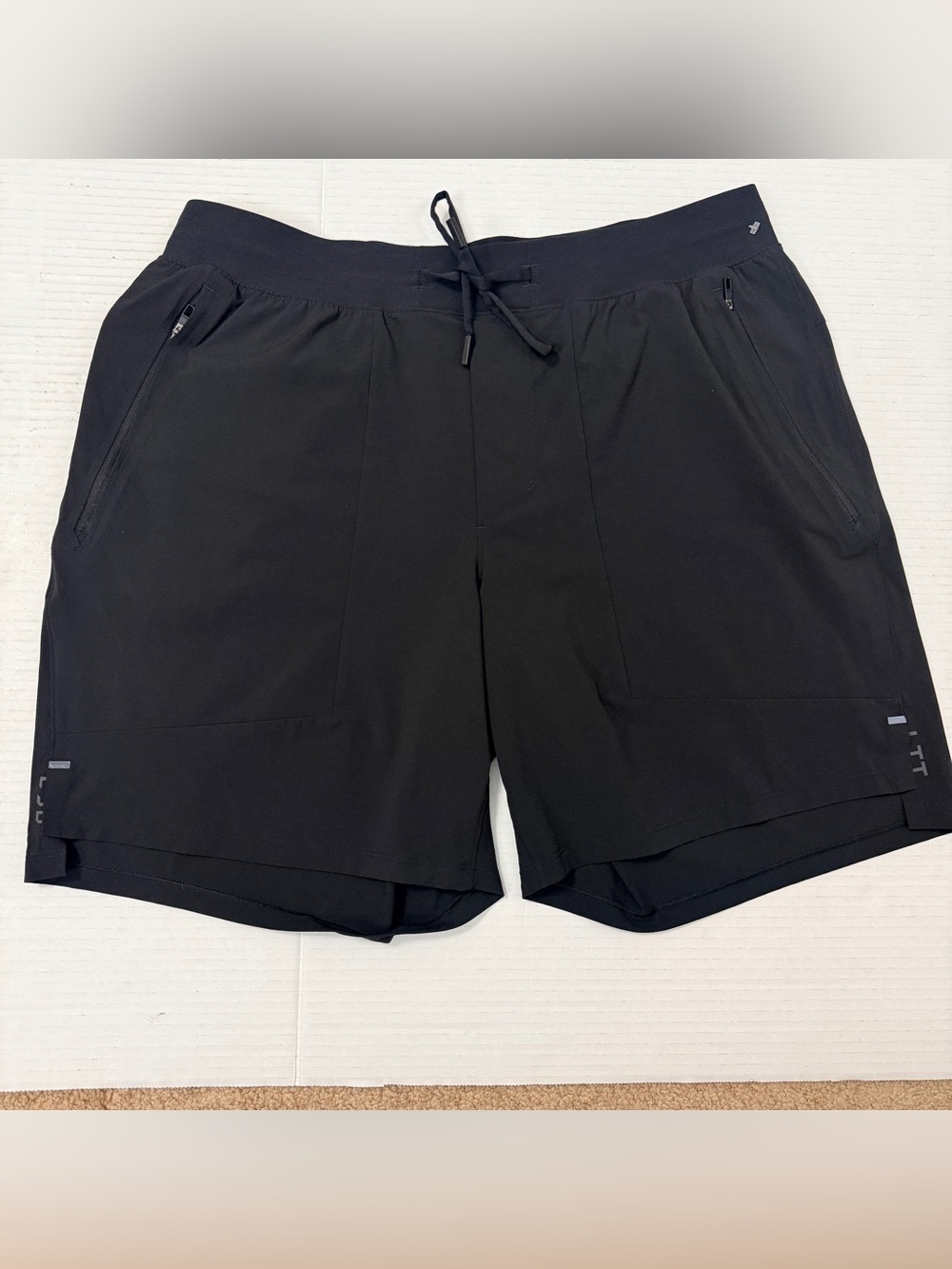 Lululemon Men''s License to Train Black Linerless 7'' Shorts Sz XL Gym Fitness - Picture 12 of 12